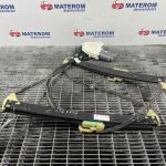 Macara usa fata stanga