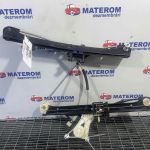 Macara usa fata stanga
