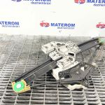 Macara usa spate stanga