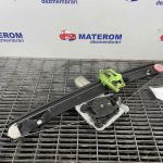Macara usa spate dreapta