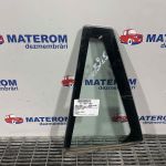 Geam spate mic stanga