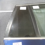 Geam spate mic dreapta