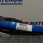 Maner usa fata stanga