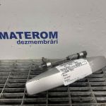 Maner usa fata dreapta