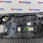 Macara usa fata dreapta