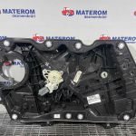 Macara usa fata stanga