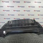 Ornament sub bara fata