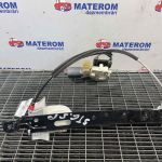 Macara usa spate stanga