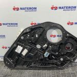 Macara usa spate stanga