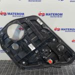 Macara usa spate dreapta