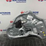 Macara usa spate stanga