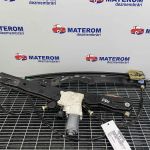 Macara usa fata dreapta
