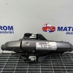 Maner usa spate stanga