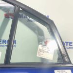 Geam spate mic stanga