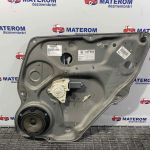 Macara usa spate dreapta