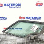 Geam fata mic dreapta