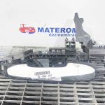 Maner usa fata dreapta