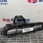 Maner usa fata stanga