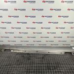 Ornament prag stanga