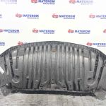 Ornament sub bara fata