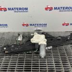 Macara usa spate dreapta