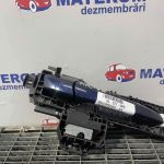 Maner usa fata dreapta