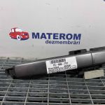 Maner usa spate dreapta
