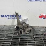 Incuietoare capota fata