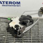Incuietoare usa spate dreapta
