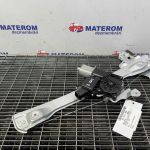 Macara usa spate stanga