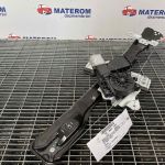 Macara usa fata dreapta
