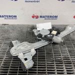 Macara usa spate stanga