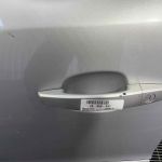 Maner usa fata stanga