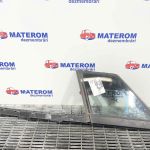 Geam fata mic stanga