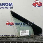 Geam fata mic dreapta