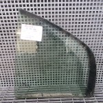 Geam spate mic stanga