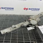 Macara usa spate dreapta