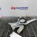 Macara usa spate dreapta