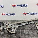 Macara usa fata dreapta
