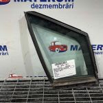 Geam fata mic dreapta