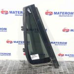 Geam spate mic dreapta