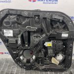 Macara usa spate stanga