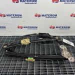 Macara usa fata dreapta