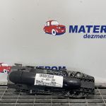 Maner usa spate stanga