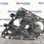 Macara usa spate stanga