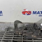 Incuietoare capota fata